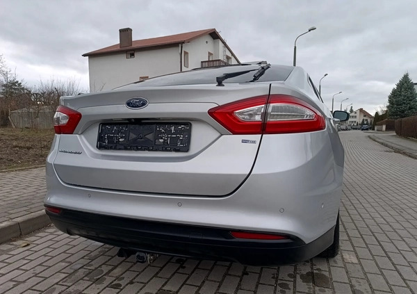 Ford Mondeo cena 28900 przebieg: 140000, rok produkcji 2018 z Nysa małe 667